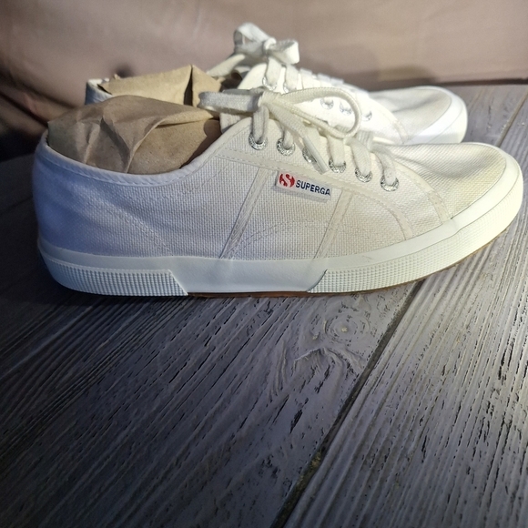 Superga Men's 9/Womens 10 1/2 White Canvas Sneakers Unisex - Picture 7 of 14